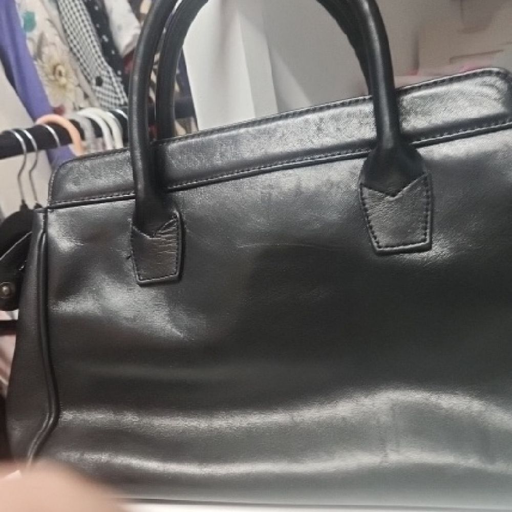 Etienne Aigner Leather Handbag - Picture 8 of 8